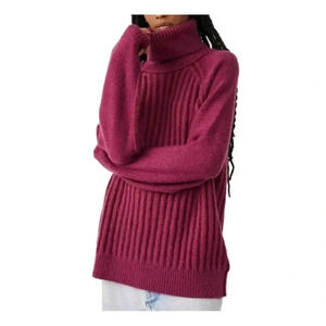 Free people Oversized Sweater Size M Turtleneck Mulberry Purple Cozy